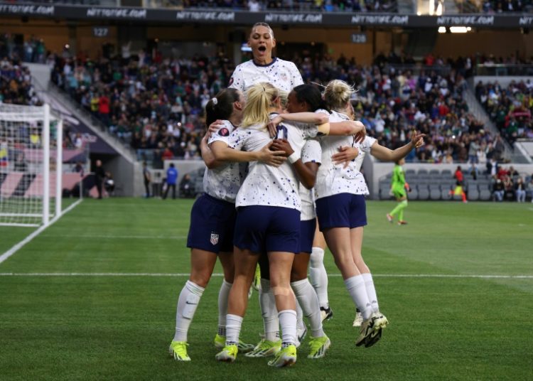 The United States beat Colombia 3-0 on Sunday to set up a semi-final clash with Canada in the CONCACAF Women's Gold Cup.. ©AFP