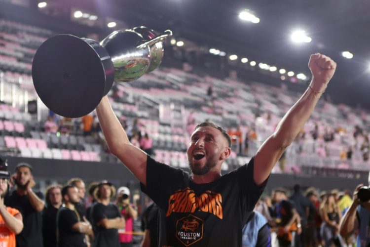 Hector Herrera of the Houston Dynamo celebrates after winning the 2023 U.S. Open Cup Final against the Inter Miami.. ©AFP