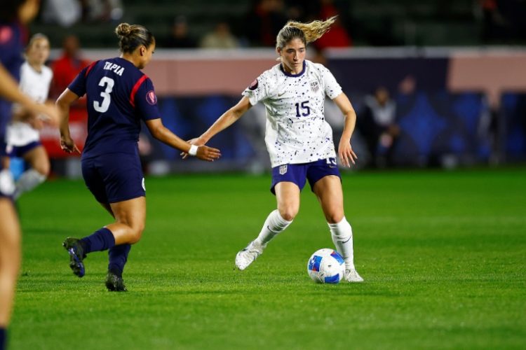 Korbin Albert of the United States in action during the 2024 Concacaf Women's Gold Cup against the Dominican Republic.. ©AFP