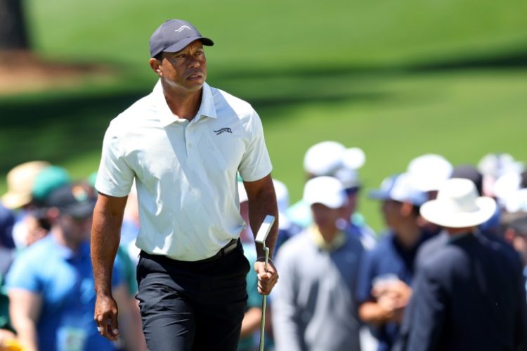 Tiger Woods, a 15-time major winner, walks to the second green during the third round of the 88th Masters. ©AFP