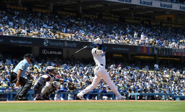 Shohei Ohtani of the Los Angeles Dodgers hits his 176th career home run to surpass Hideki Matsui for most by a Japanese-born player in Major League Baseball. ©AFP