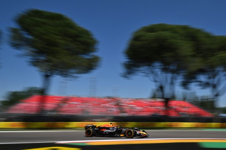 Max Verstappen on his way to matching Ayrton Senna's record of eight consecutive poles in qualifying at Imola . ©AFP