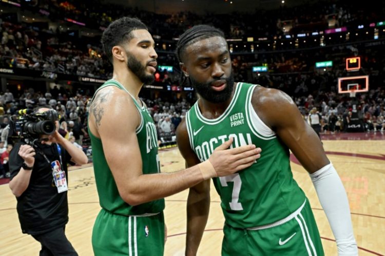 Boston's Jayson Tatum and Jaylen Brown celebrate the Celtics' victory over the Cleveland Cavaliers in game four of their NBA playoff series. ©AFP