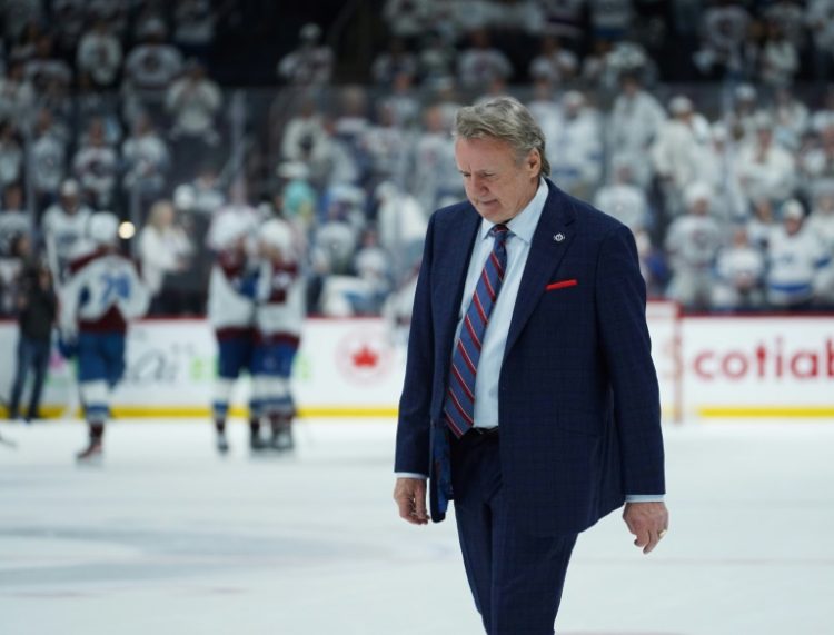 Winnipeg Jets head coach Rick Bowness, walking off the ice after his club was ousted from the NHL playoffs by Colorado, announced his retirement. ©AFP