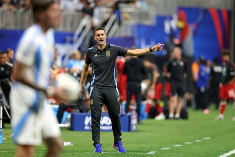 Argentin coach Lionel Scaloni lambasted the state of the pitch after his team's Copa America victory over Canada on Thursday. ©AFP