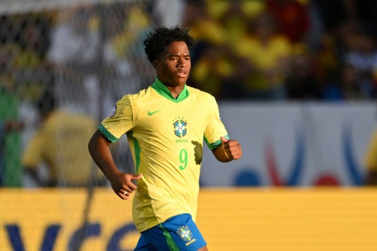 Teenage striker Endrick will make his first international start for Brazil in Saturday's Copa America quarter-final clash with Uruguay . ©AFP