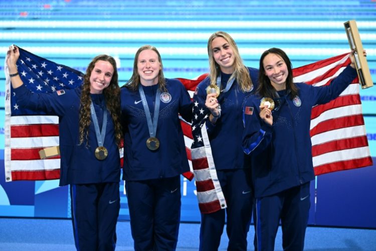 The US women's quartet rounded out the swimming at the 2024 Olympics with 4x100 medley gold . ©AFP