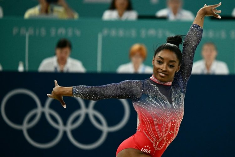 Simone Biles says goodbye to the Paris Olympics with a silver medal in women's gymnastics floor exercise. ©AFP