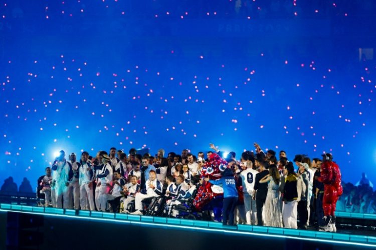 Athletes crammed onto the performing stage of the Paralympics' closing ceremony. ©AFP