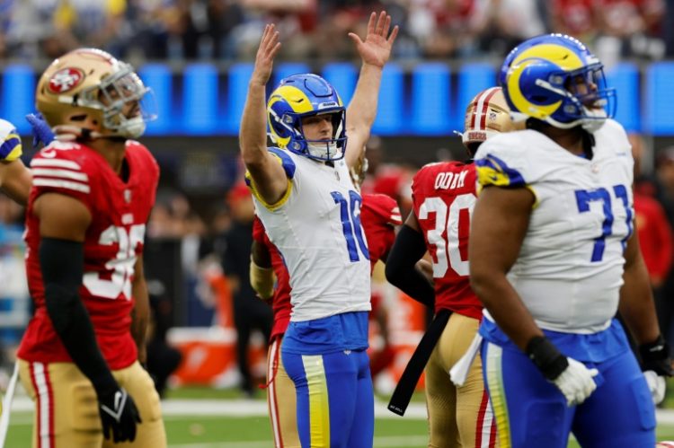 Los Angeles kicker Joshua Karty celebrates his game-winning field goal in the Rams' NFL victory over the San Francisco 49ers. ©AFP