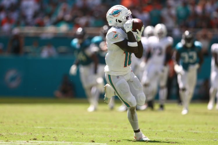 A Florida police union said Miami Dolphins ace Tyreek Hill did not cooperate with officers who detained him for traffic violations. ©AFP