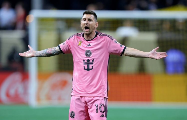 Inter Miami star Lionel Messi calls to teammates in a 2-2 Major League Soccer draw with Atlanta United. ©AFP