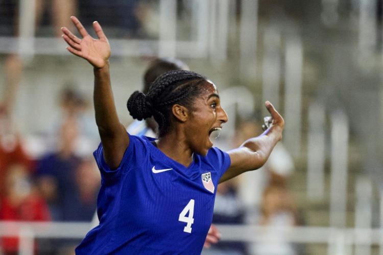 Naomi Girma of the United States celebrates after a scoring in a friendly victory over Argentina. ©AFP