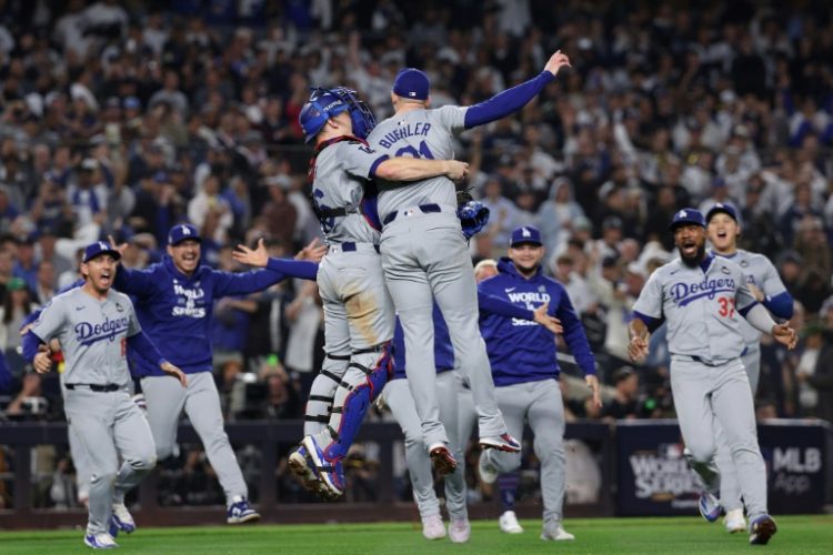 The Los Angeles Dodgers celebrate after clinching a stunning World Series victory over the New York Yankees on Wednesday. ©AFP