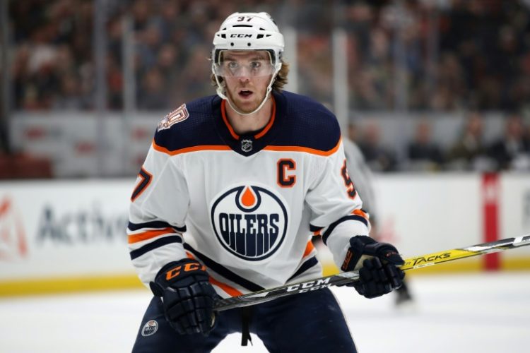 Edmonton Oilers captain Connor McDavid, a three-time NHL Most Valuable Player, will miss the next two to three weeks of the NHL season with an ankle injury, the club announced. ©AFP