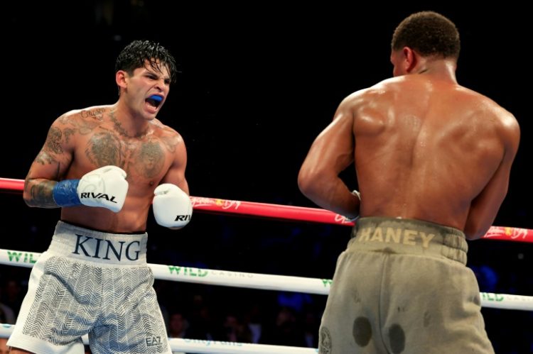 Ryan Garcia (left) is to face kickboxer Rukiya Anpo in an exhibition boxing match in Japan on New Year's Eve. ©AFP