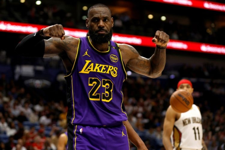 LeBron James of the Los Angeles Lakers reacts after scoring in his team's 104-99 NBA triumph at New Orleans. ©AFP