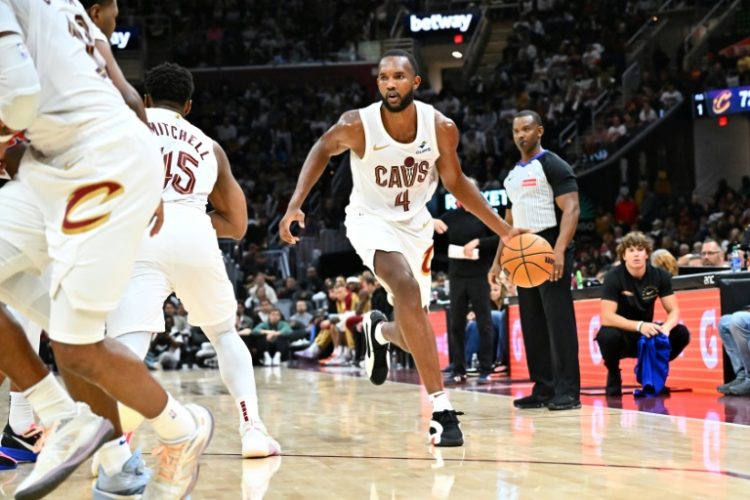 Evan Mobley helped Cleveland overturn a 14-point deficit to preserve their unbeaten start to the season with a victory over Brooklyn on Saturday. ©AFP