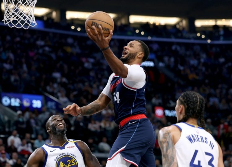 Norman Powell's 23 points helped the Los Angeles Clippers upset the Golden State Warriors 102-99 on Monday. ©AFP