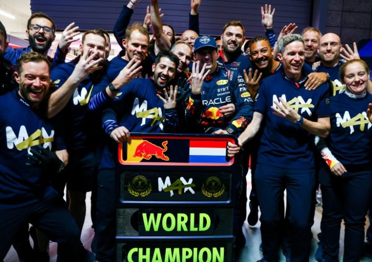 Max Verstappen celebrates with his Red Bull team . ©AFP