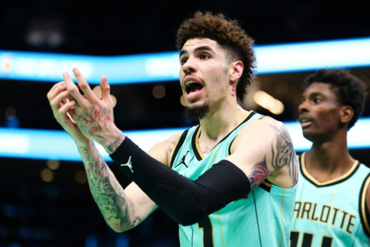 Charlotte's LaMelo Ball was fined $100,000 by the NBA on Sunday for making an offensive remark after the Hornets' victory on Saturday over Milwaukee. ©AFP